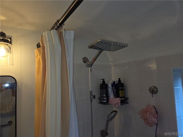 516 Meadowbrook Drive, Lewiston, NY 14092