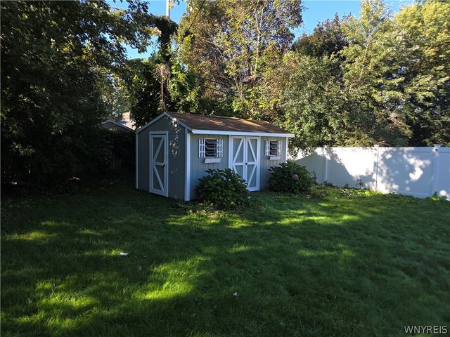 516 Meadowbrook Drive, Lewiston, NY 14092