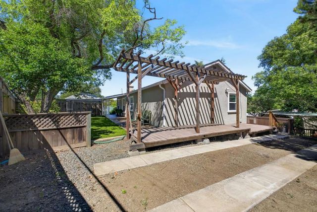 20450 Almaden Road, San Jose, CA 95120