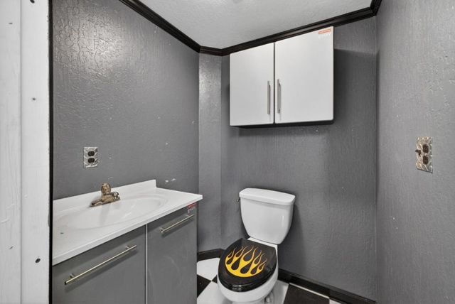 20450 Almaden Road, San Jose, CA 95120