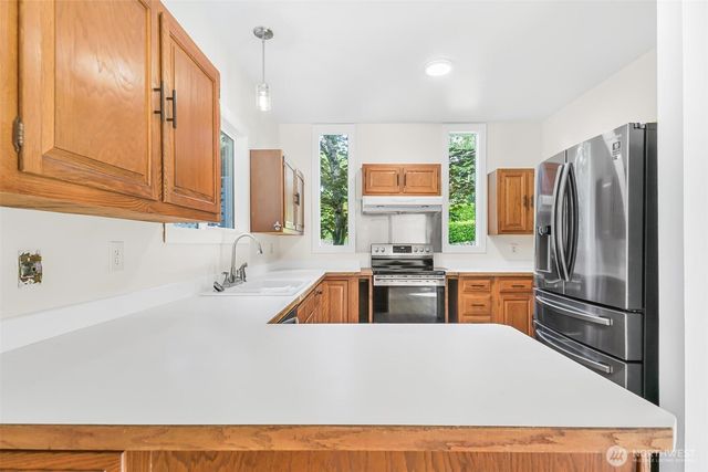 15417 204th Avenue SE, Renton, WA 98059