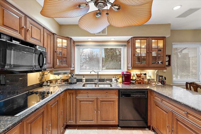 18971 El Dorado Place, Lathrup Village, MI 48076