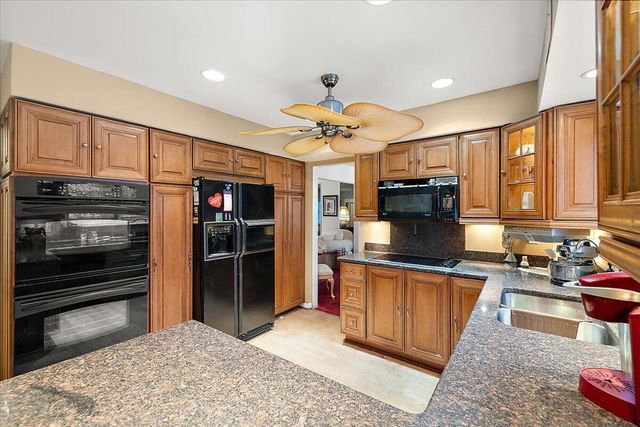 18971 El Dorado Place, Lathrup Village, MI 48076