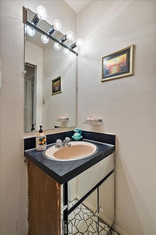 18971 El Dorado Place, Lathrup Village, MI 48076