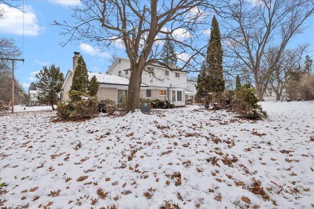 18971 El Dorado Place, Lathrup Village, MI 48076