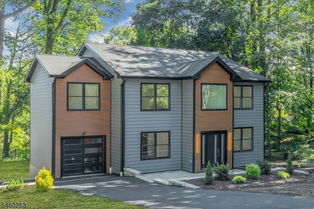 39 Woodcrest Rd, Parsippany-troy Hills Twp., NJ 07005