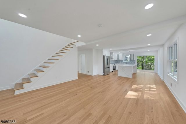 39 Woodcrest Rd, Parsippany-troy Hills Twp., NJ 07005