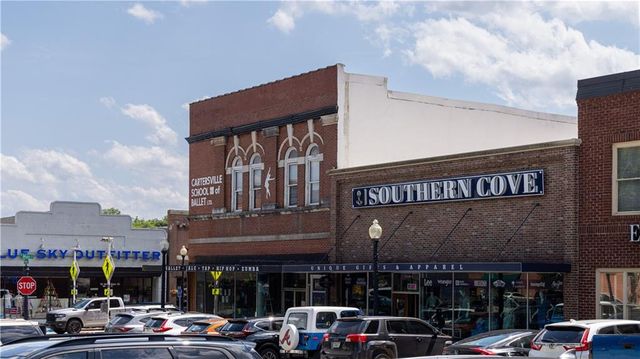 321 Cavalier SE Lane, Acworth, GA 30102