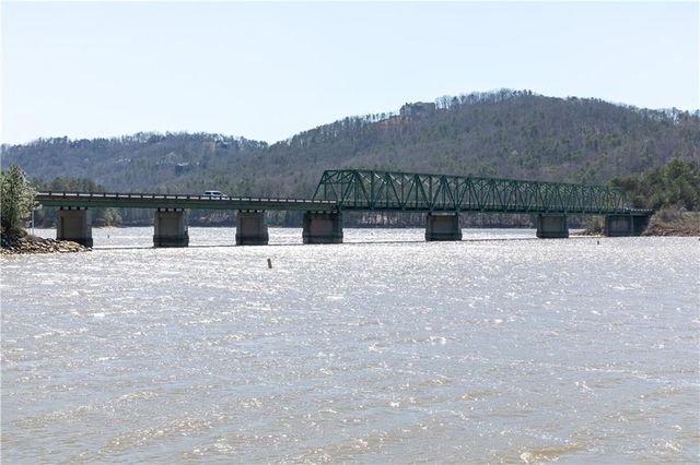 321 Cavalier SE Lane, Acworth, GA 30102