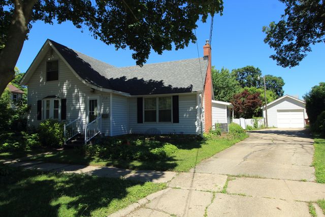 712 E Hurlbut Avenue, Belvidere, IL 61008