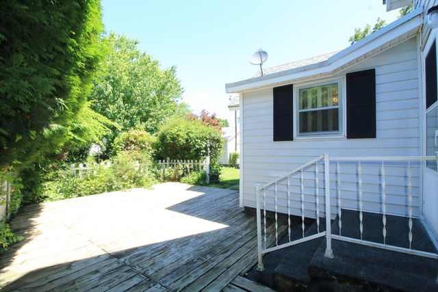 712 E Hurlbut Avenue, Belvidere, IL 61008