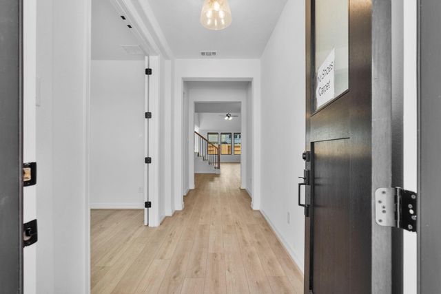 14803 Mission Avenue, Mont Belvieu, TX 77523