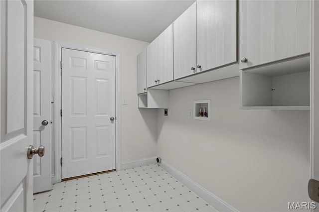 14301 Gatwick Court, Chesterfield, MO 63017