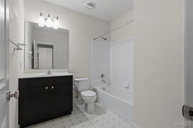 14301 Gatwick Court, Chesterfield, MO 63017