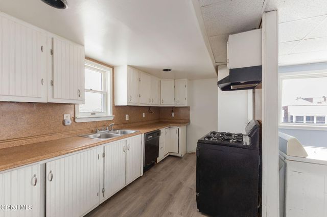 4 Congress Street, Cohoes, NY 12047