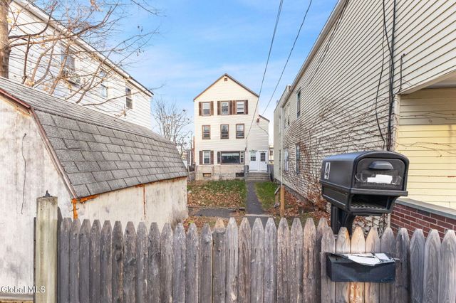 4 Congress Street, Cohoes, NY 12047