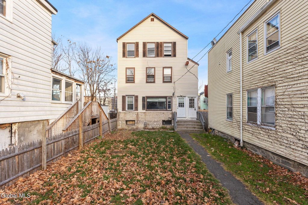 4 Congress Street, Cohoes, NY 12047