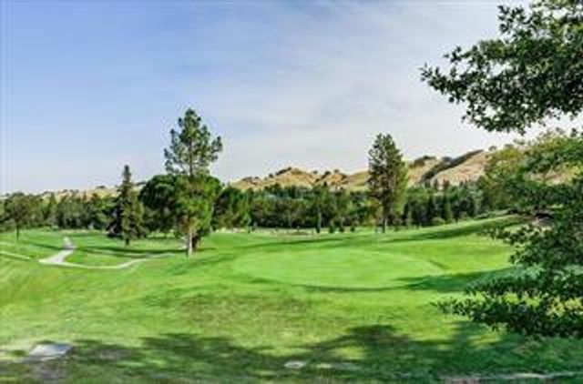 1232 Skycrest Drive 2, Walnut Creek, CA 94595