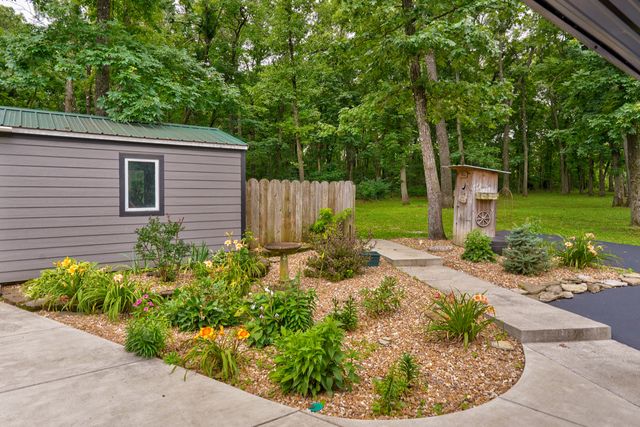 5725 S Farm Rd 131, Brookline, MO 65619