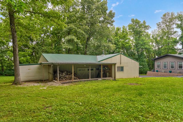 5725 S Farm Rd 131, Brookline, MO 65619