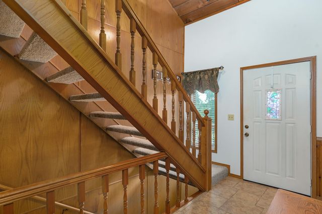 5725 S Farm Rd 131, Brookline, MO 65619
