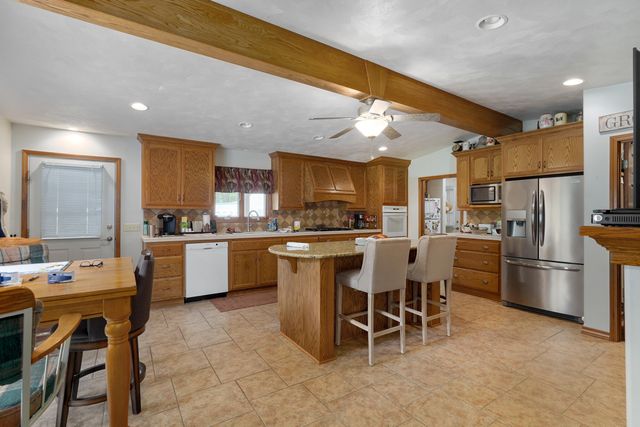 5725 S Farm Rd 131, Brookline, MO 65619
