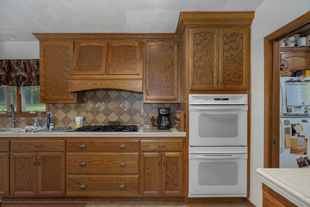 5725 S Farm Rd 131, Brookline, MO 65619
