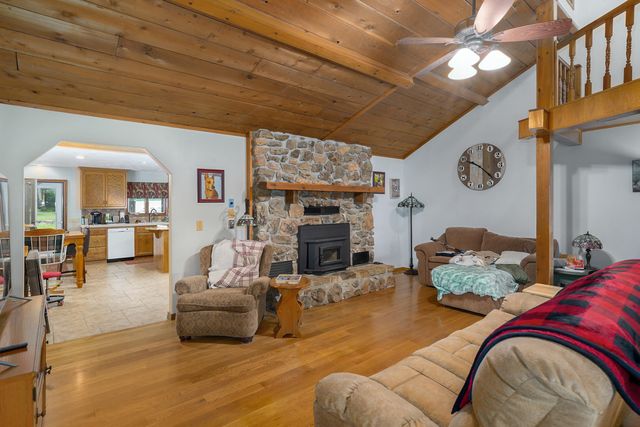 5725 S Farm Rd 131, Brookline, MO 65619