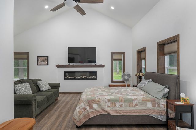 5725 S Farm Rd 131, Brookline, MO 65619
