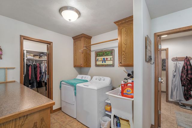 5725 S Farm Rd 131, Brookline, MO 65619