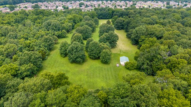 5725 S Farm Rd 131, Brookline, MO 65619