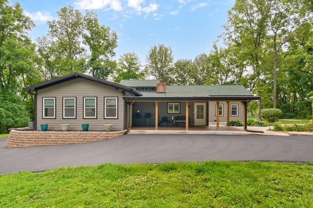 5725 S Farm Rd 131, Brookline, MO 65619