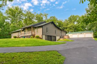 5725 S Farm Rd 131, Brookline, MO 65619