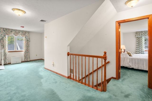 49 Singletary Rd, Millbury, MA 01527