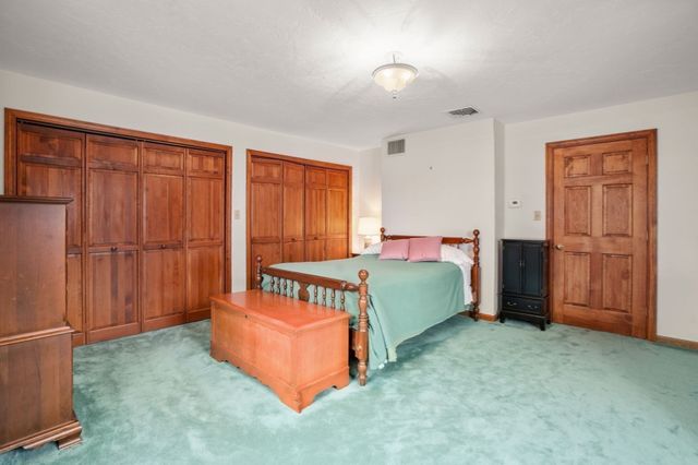 49 Singletary Rd, Millbury, MA 01527