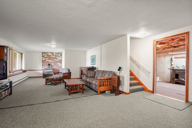 49 Singletary Rd, Millbury, MA 01527
