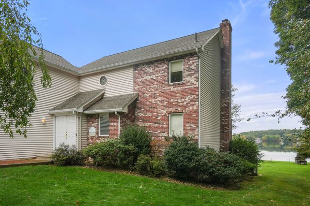 49 Singletary Rd, Millbury, MA 01527