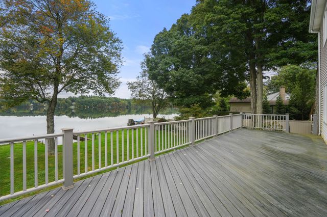 49 Singletary Rd, Millbury, MA 01527