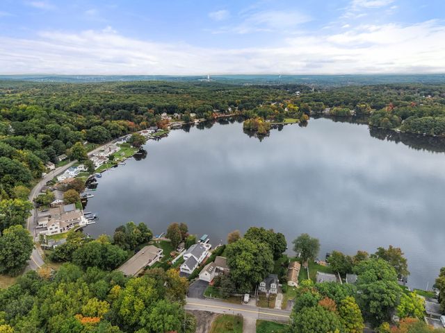 49 Singletary Rd, Millbury, MA 01527
