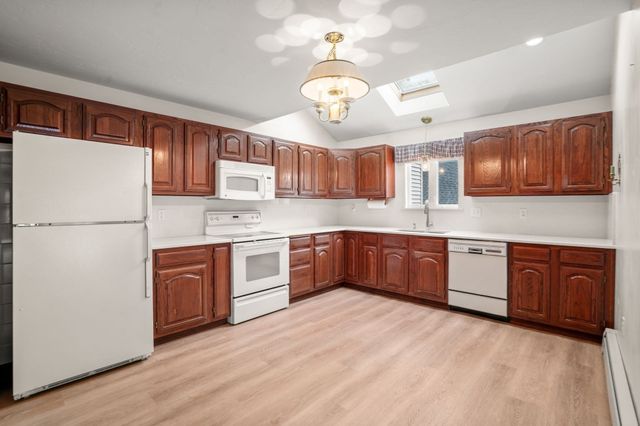 49 Singletary Rd, Millbury, MA 01527