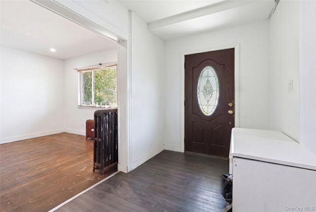 1 Moore Avenue, Hempstead, NY 11550