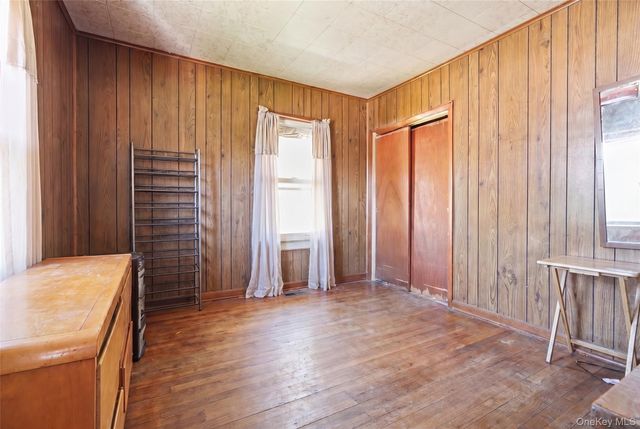1 Moore Avenue, Hempstead, NY 11550