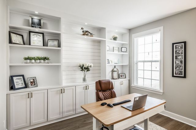 1068 Harvey Springs Dr, Spring Hill, TN 37174