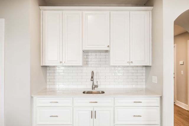 1068 Harvey Springs Dr, Spring Hill, TN 37174