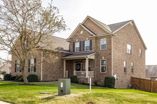 1068 Harvey Springs Dr, Spring Hill, TN 37174
