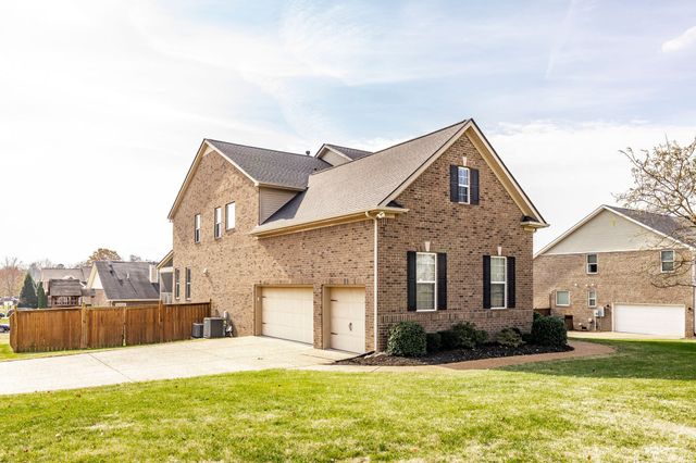 1068 Harvey Springs Dr, Spring Hill, TN 37174