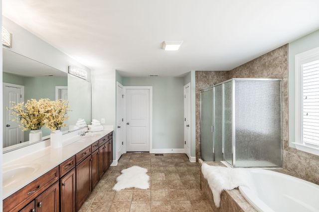 1068 Harvey Springs Dr, Spring Hill, TN 37174