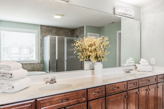 1068 Harvey Springs Dr, Spring Hill, TN 37174