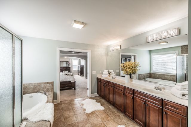 1068 Harvey Springs Dr, Spring Hill, TN 37174