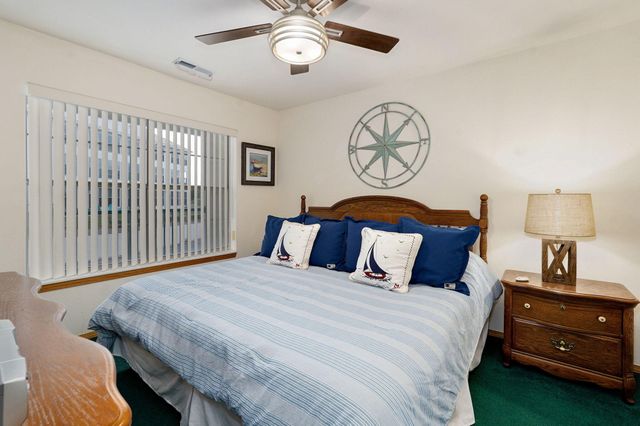 225 Lower Emerald Bay Circle 13, Hollister, MO 65672